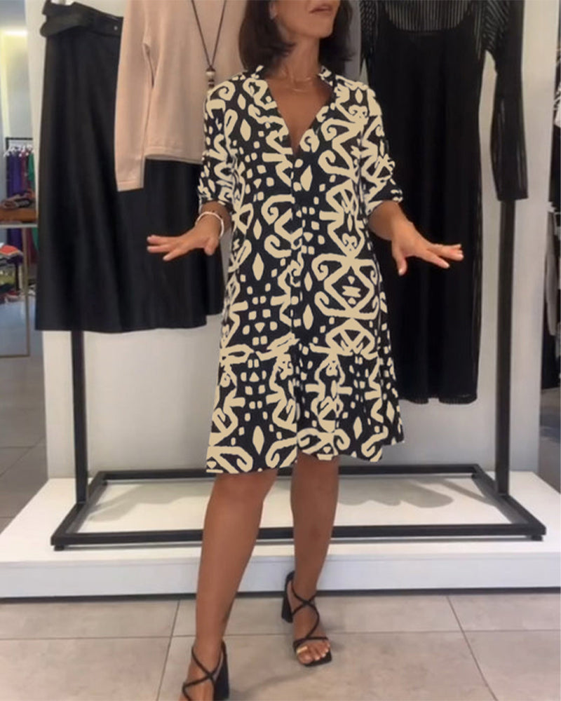 Elegantes V-Ausschnitt Kleid mit Druck