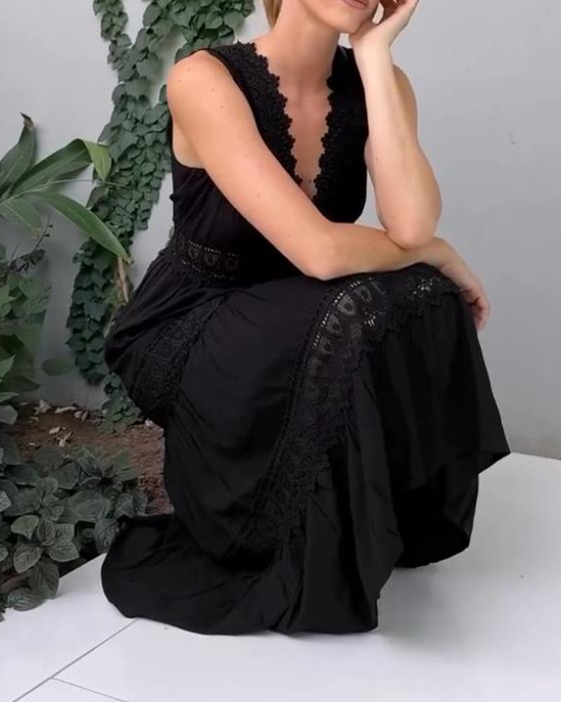 Clara | Spitzenkleid mit V-Ausschnitt