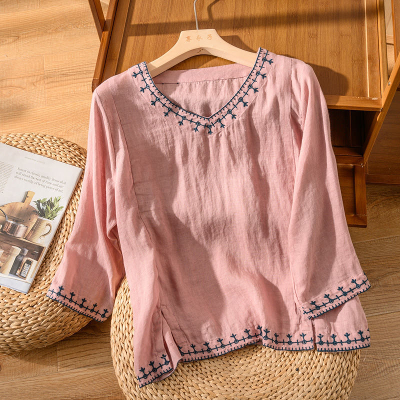 Nesta – Bestickte V-Ausschnitt-Bluse