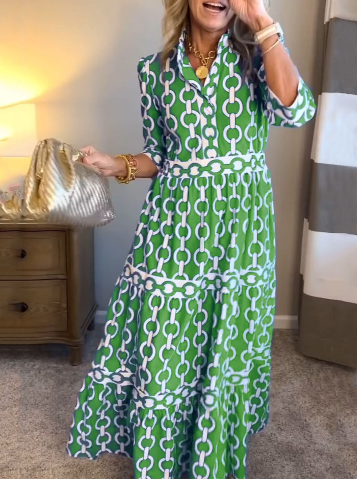 VIOLETTA | Elegantes Langkleid mit Grafischem Muster und Mediterranem Stil